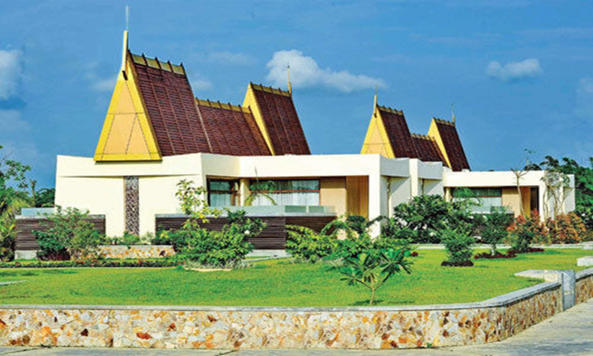 The Myat Mingalar Hotel Naypyidaw Kültér fotó